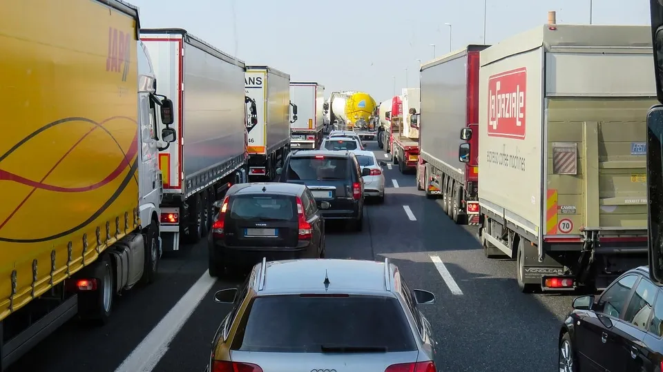 Traffic 2251530_960_720