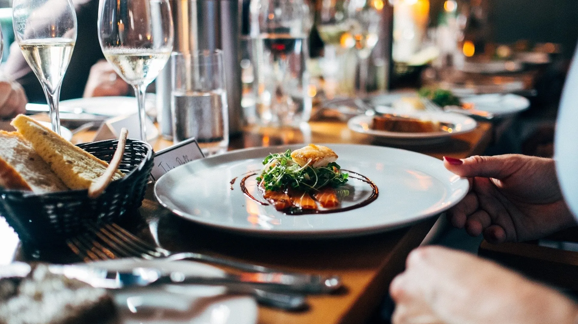 Restaurant 691397_1920